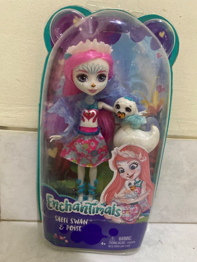 Enchantimals store saffi swan