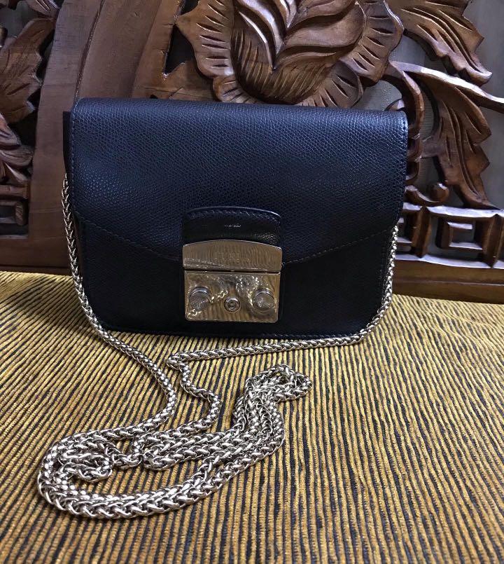 Harga sling bag online furla