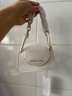 （分類：）位於 。 由 Nnnikoo 提交（商品編號 1157147028，圖片 1）。簡介： 。