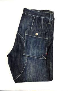 Jeans size 32
