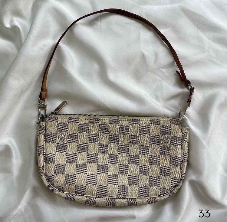 L*v damier azur pochette, Fesyen Wanita, Tas \u0026 Dompet di Carousell