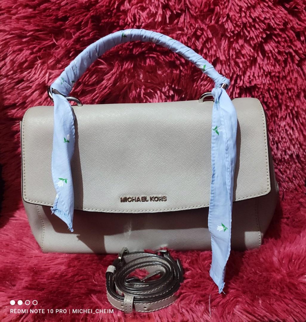 Michael Kors AVA EXTRA-SMALL SAFFIANO LEATHER CROSSBODY, Luxury, Bags &  Wallets on Carousell