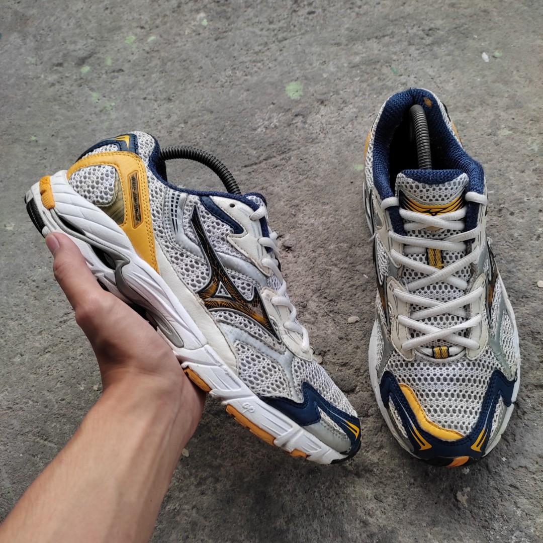 Mizuno Wave Inspire 4 9 men Men s Fashion Footwear Sneakers