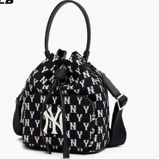 MLB Basic Big Logo Canvas Bucket Bag NY Yankees Black, Bucket Bags for  Women