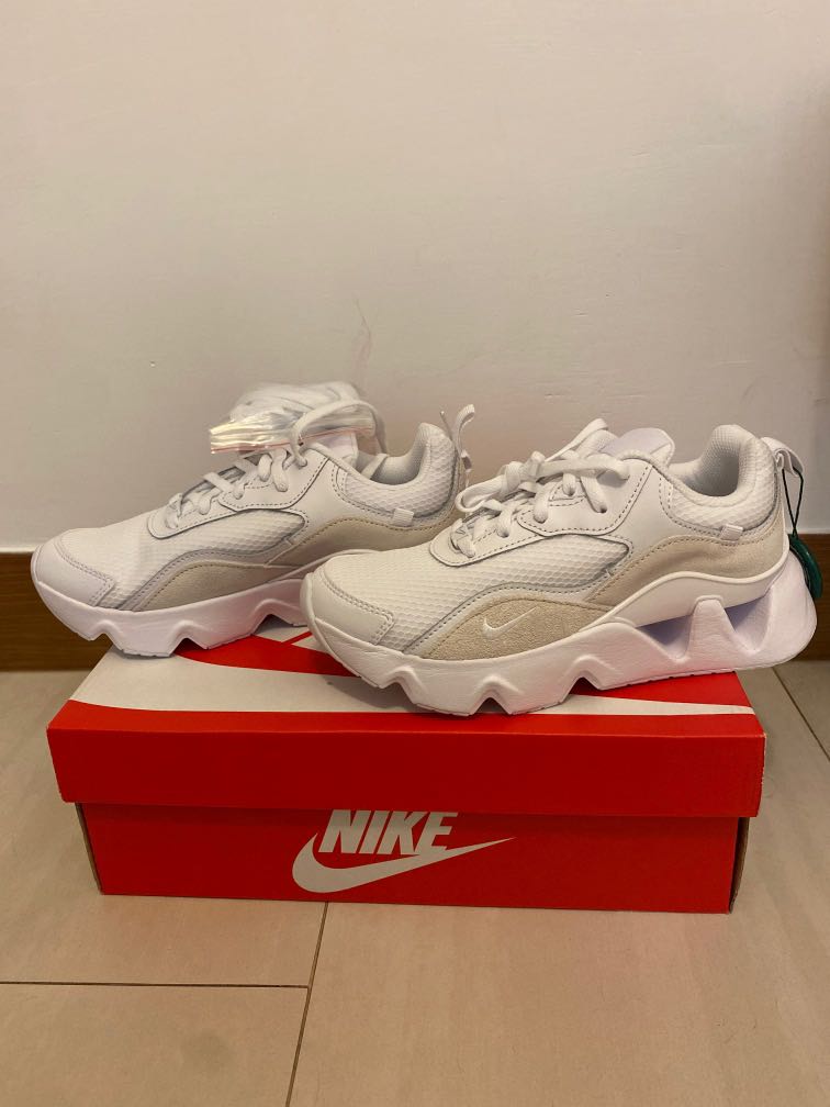 Nike ryz 365 size 4 clearance