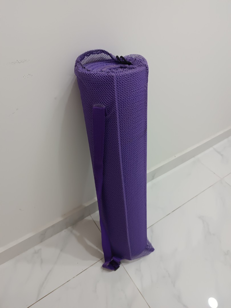 Old yoga mat, Sports Equipment, Exercise & Fitness, Exercise Mats on