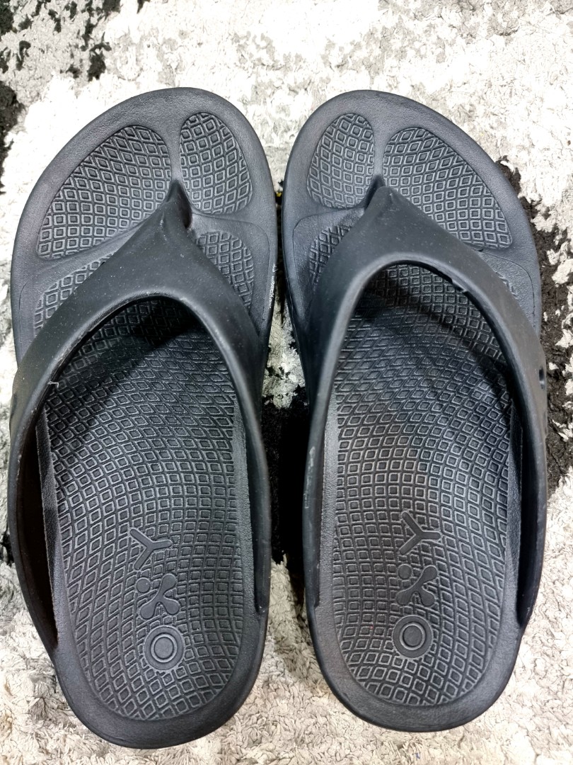 Oxy slippers, Men's Fashion, Footwear, Slippers & Slides on Carousell