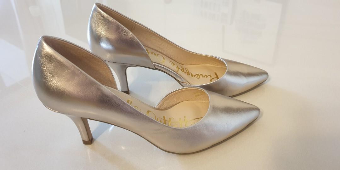 Gold three hot sale inch heels