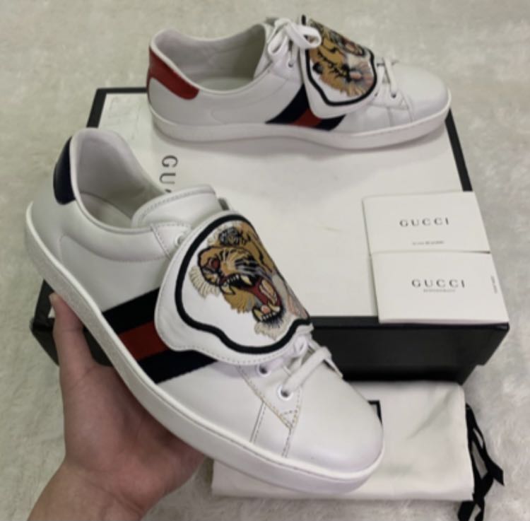 gucci sneakers tiger patch