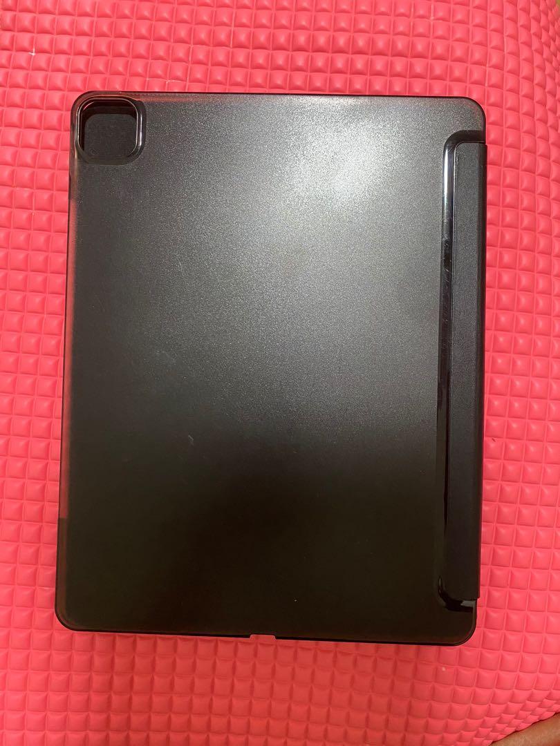 Spigen iPad Pro 12.9 Case (Category: Cases & Sleeves) located in Manila. Submitted by prelovedbymycam (Listing ID 1157225407, Image 2). Description: .