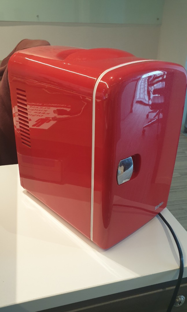 Stylux mini fridge 4 litre portable, TV & Home Appliances, Kitchen