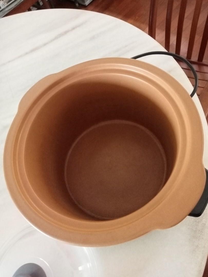 Takahi slow cooker 3.8 litre, TV & Home Appliances, Kitchen Appliances