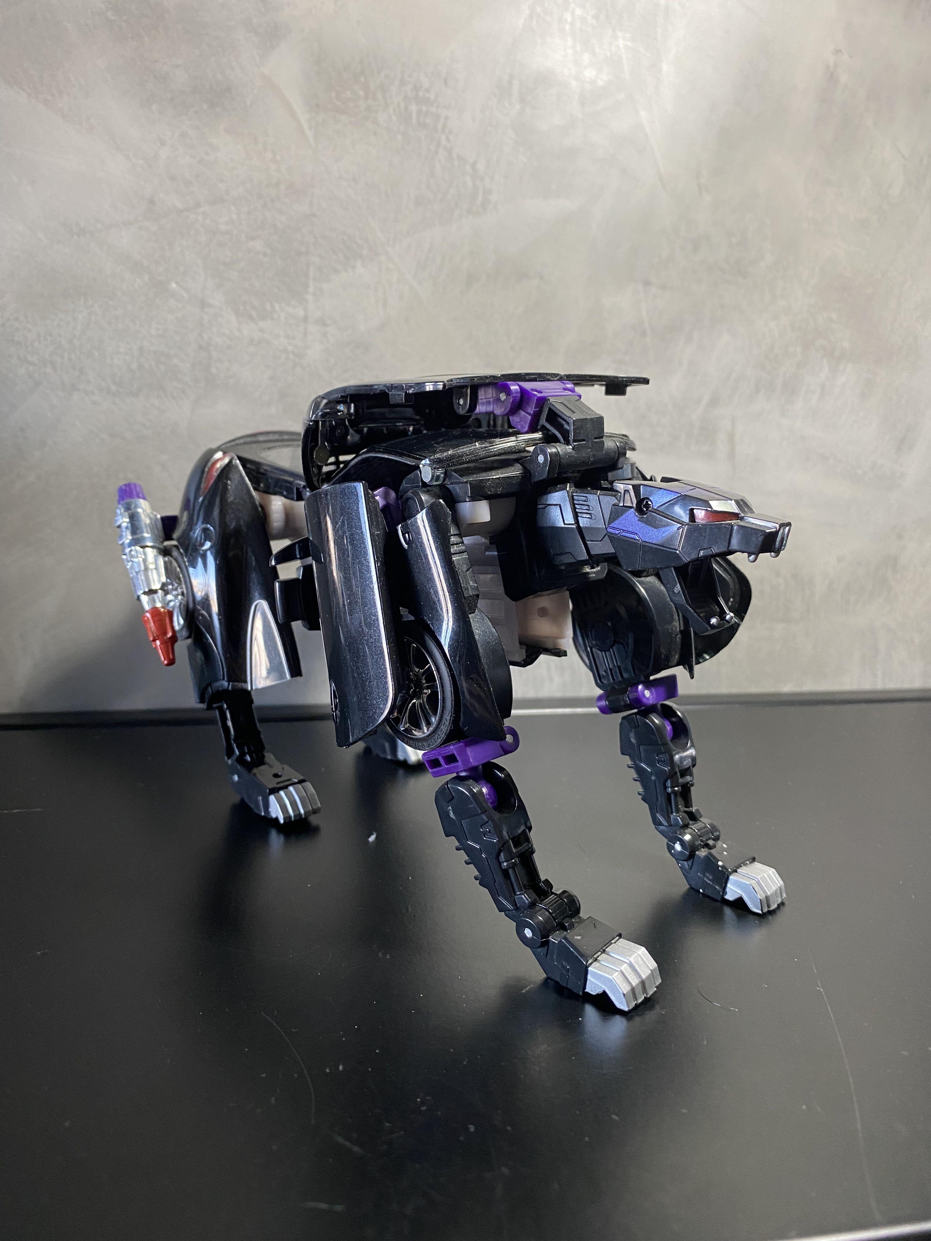 Transformers Alternators Ravage Jaguar XK, Hobbies & Toys, Toys & Games