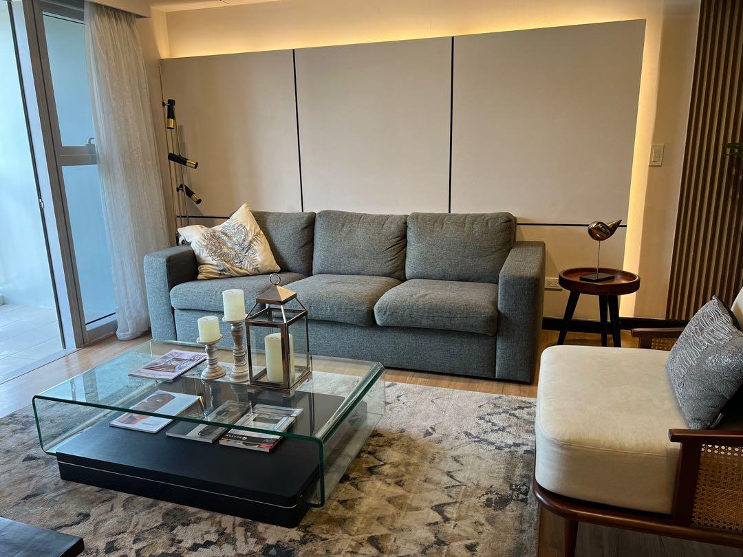 BGC One Maridien (Ayala/Alveo Dev) 1BR With Parking (Category: Apartments & Condos) located in Makati City. Submitted by hizonrealty (Listing ID 1157351754, Image 2). Description: >Nice & tastefully interiored/furnished >70 sqm 1BR with Balcony >with utility/laundry room >Nice view from the 19th floor >Right across Terra Park >Near BHS & Central Mall >with parking slot >CLEAN TITLE >Or LEASE @ 65k/month .