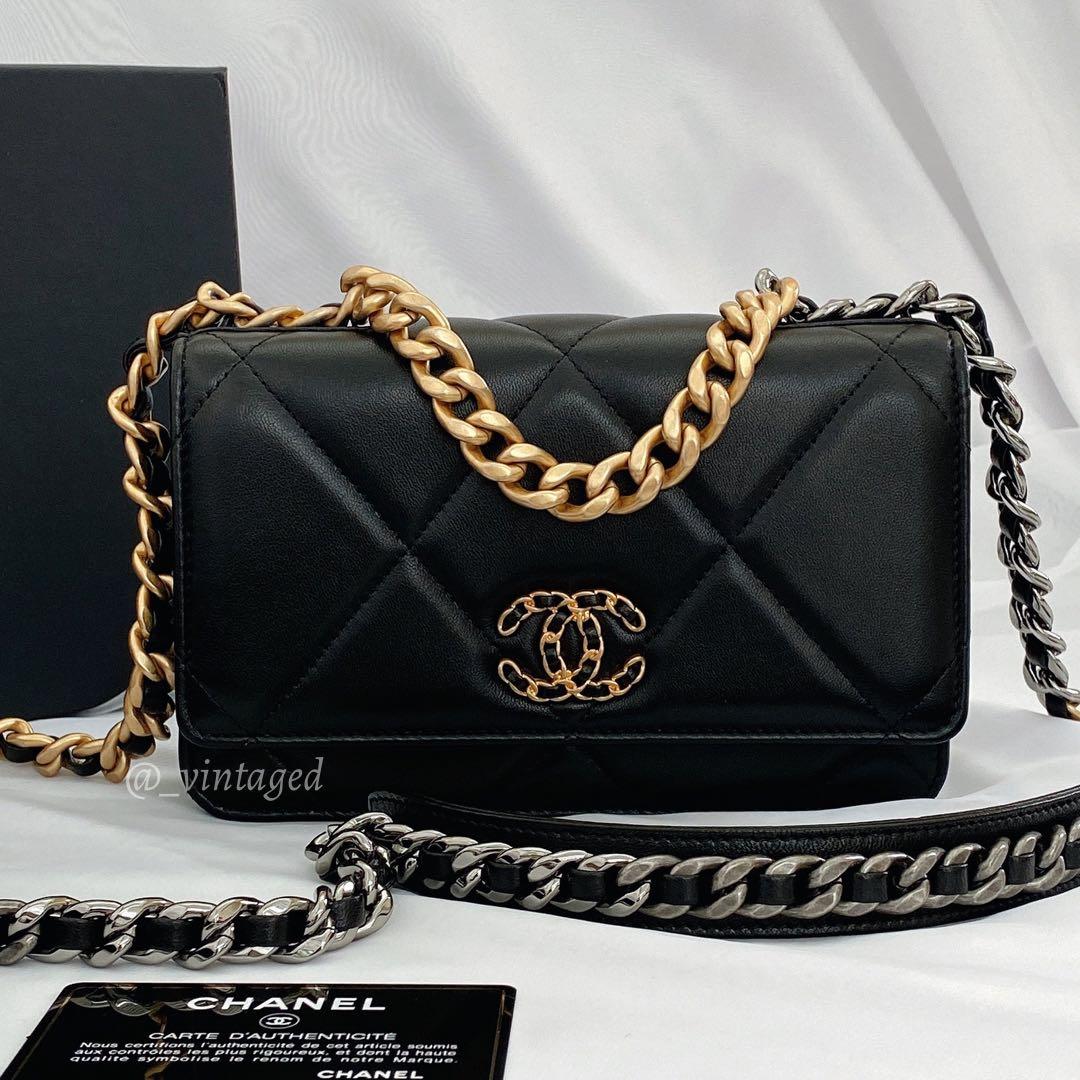 chanel 19 phone holder with chain