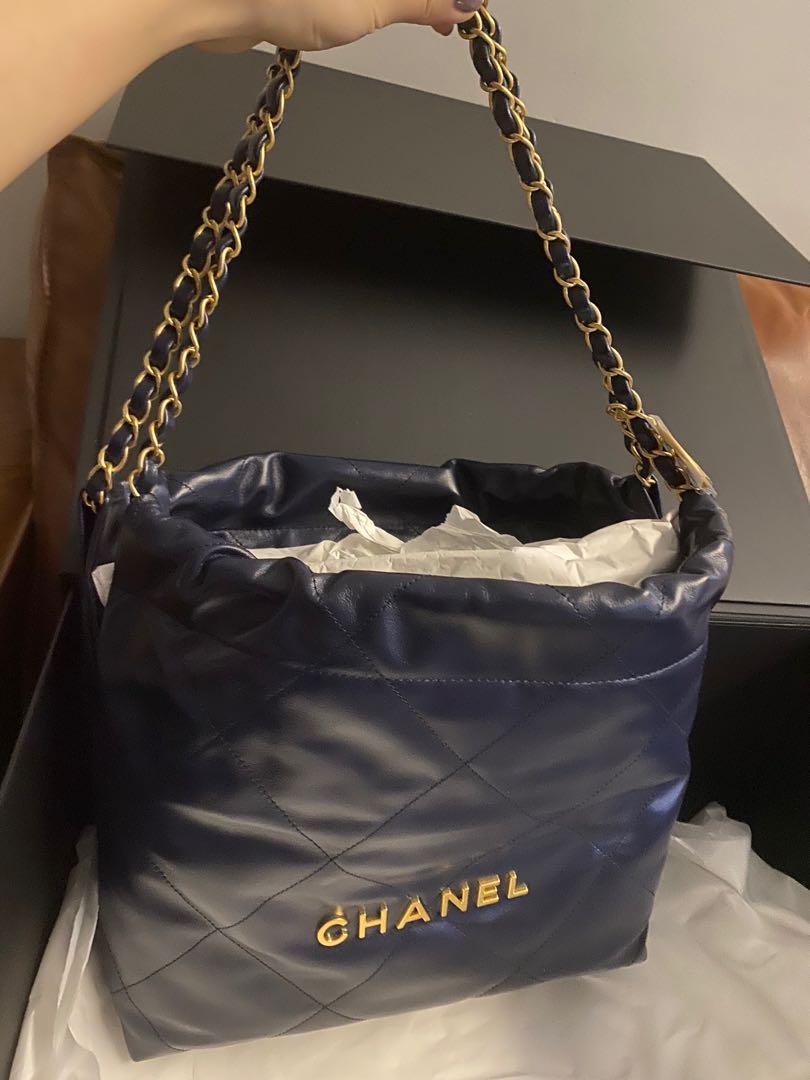 CHANEL 22 BAG - Small or Medium Size? Detailed Review! 