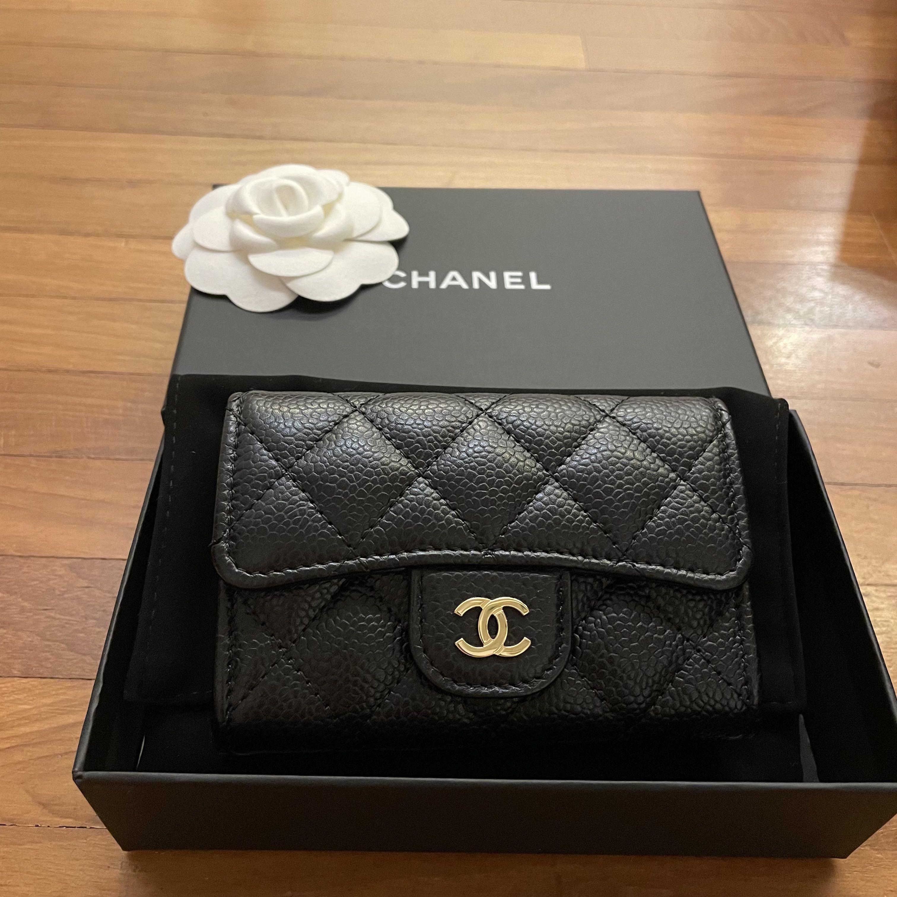 Chanel classic Card Holder caviar in GHW, Luxury, Bags & Wallets on  Carousell