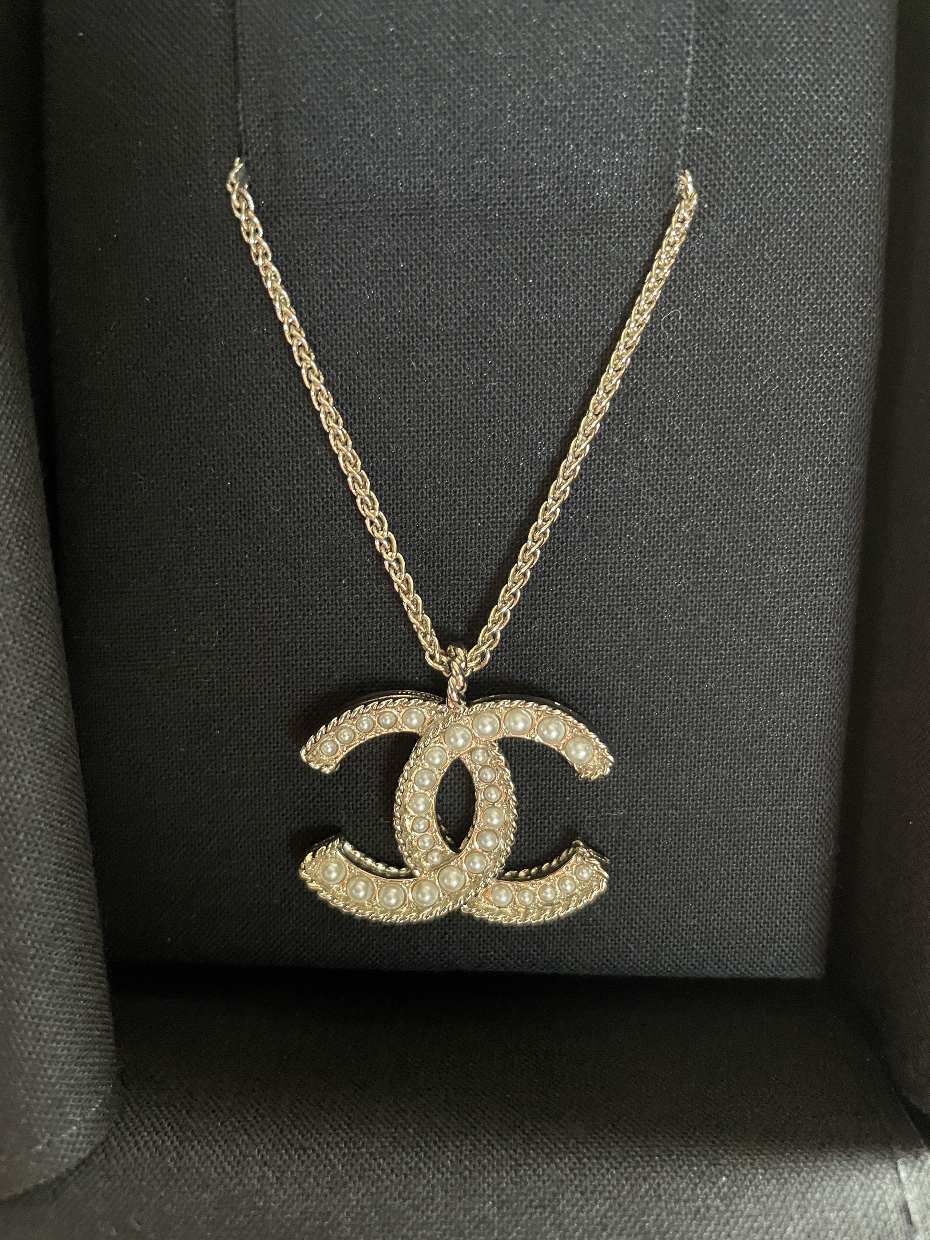 Chanel Pearl CC necklace
