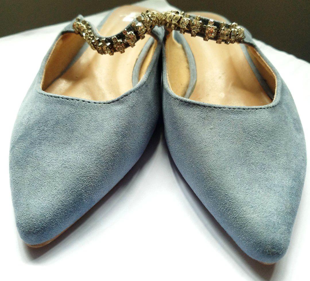 Chic flats deals