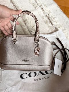 （分類：）位於 。 由 shopwithm32 提交（商品編號 1157366872，圖片 1）。簡介： 。