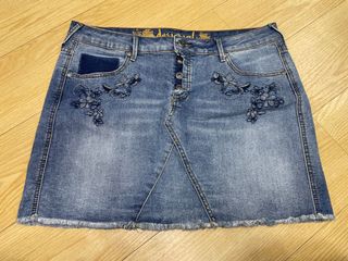 (Category: ) located in . Submitted by thatfleamarket (Listing ID 1157402547, Image 1). Description: .