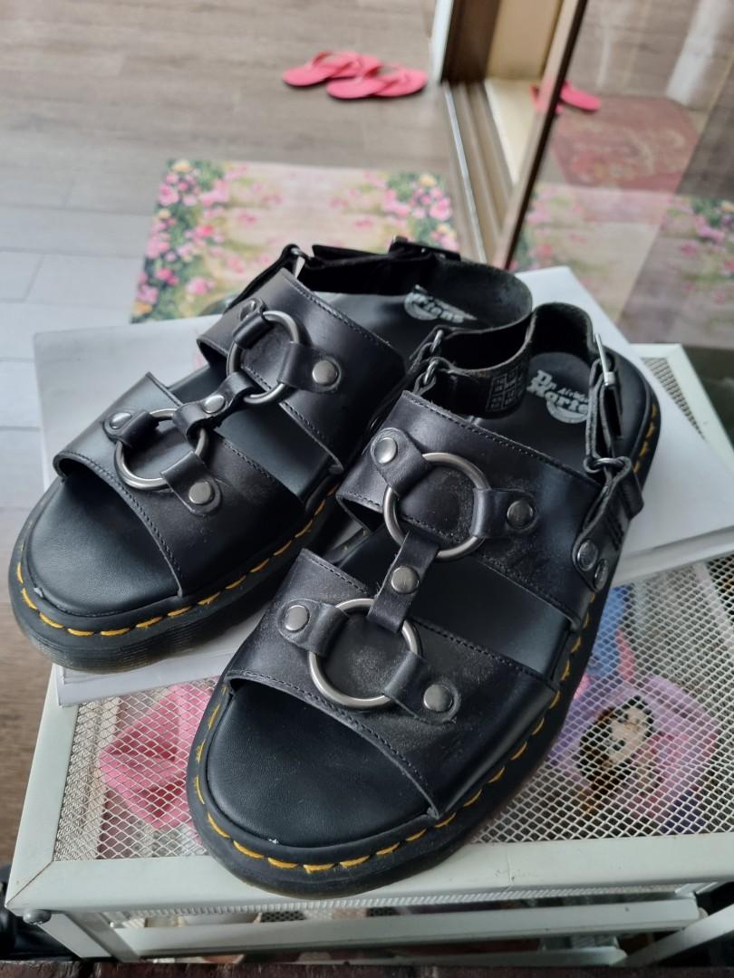 Dr martens 2025 xabier sandals uk