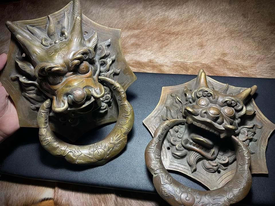 Dragon wall accent, Everything Else, Looking For on Carousell