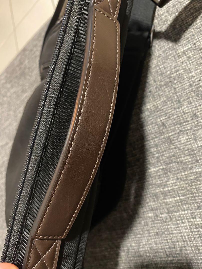 Fossil Buckner Commuter Bag, Men's Fashion, Bags, Sling Bags on Carousell