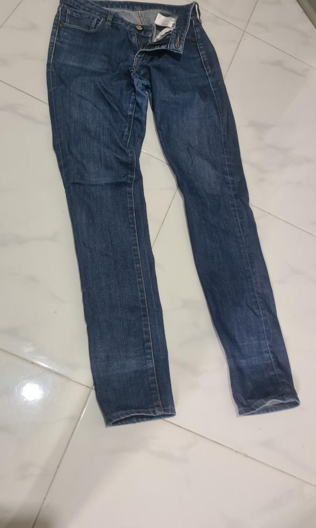 bless UniQlo jeans size 25 no holes 