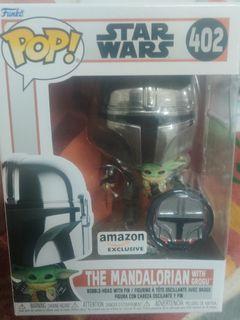 Funko Pop The Mandalorian with Grogu + pin (chrome finish)