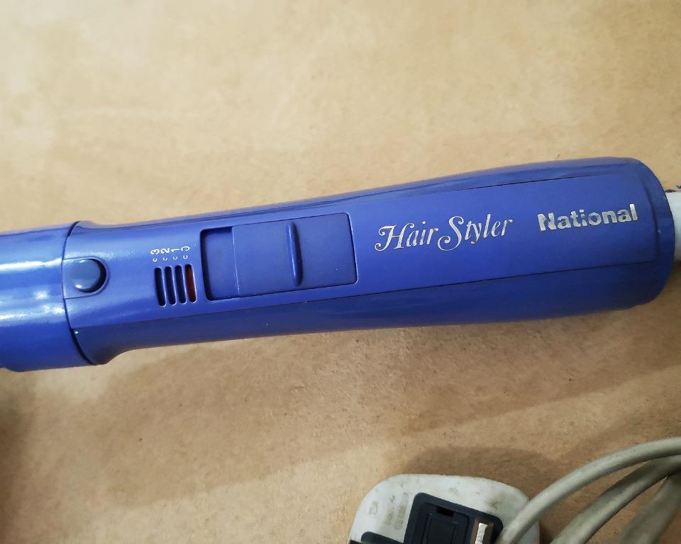 Hair Styler (Category: Hair) located in Quezon City. Submitted by skyebear (Listing ID 1157458843, Image 2). Description: National Hair Styler 220V.