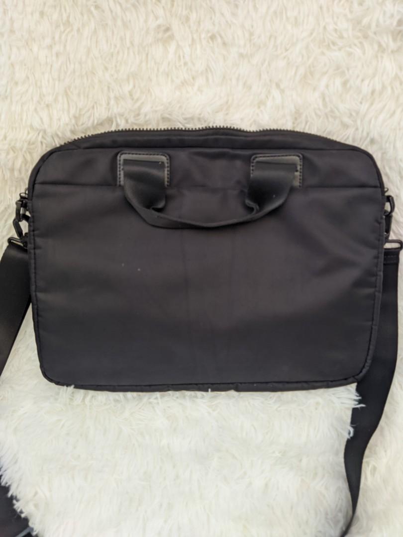 Halo laptop bag 13.5 inches, Men's Fashion, Bags, Sling Bags on Carousell
