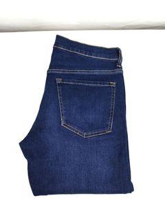 Jeans size 32