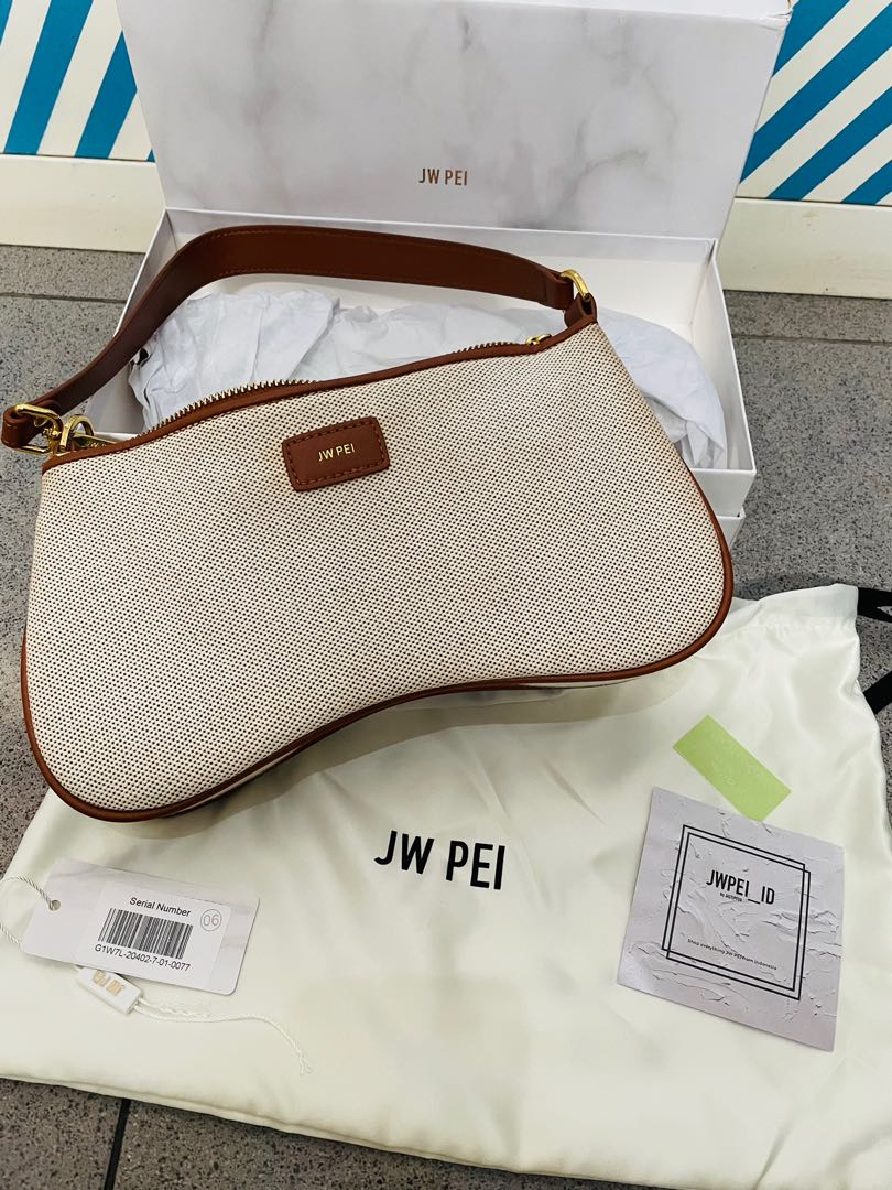 Jw pei eva shoulder bag Beige canvas, Barang Mewah, Tas & Dompet di Carousell