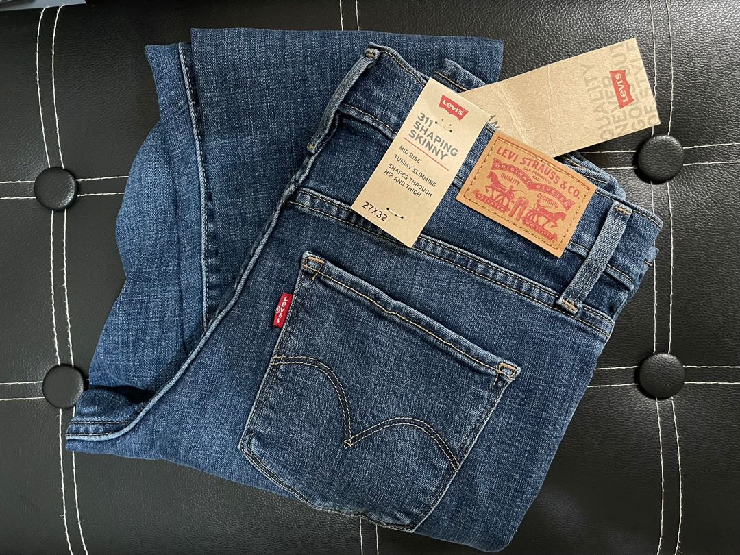 Levi's 311 Shaping Skinny Jeans 27x32, Women's Fashion, Bottoms, Jeans on  Carousell