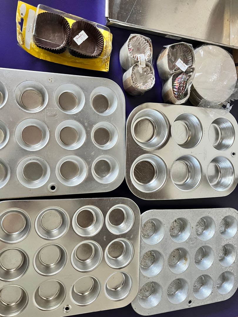Muffin set, Furniture & Home Living, Kitchenware & Tableware, Bakeware