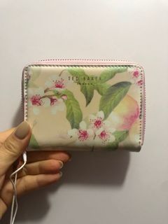 （分類：）位於 。 由 lliynne123 提交（商品編號 1157324527，圖片 1）。簡介： 。