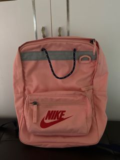（分類：）位於 。 由 chloechy00 提交（商品編號 1157384678，圖片 1）。簡介： 。