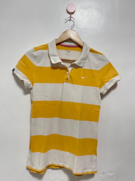 Nike poloshirt, Women's Fashion, Tops, Shirts on Carousell