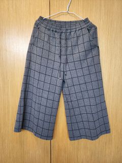 （分類：）位於 。 由 floflo.c 提交（商品編號 1157455120，圖片 1）。簡介： 。