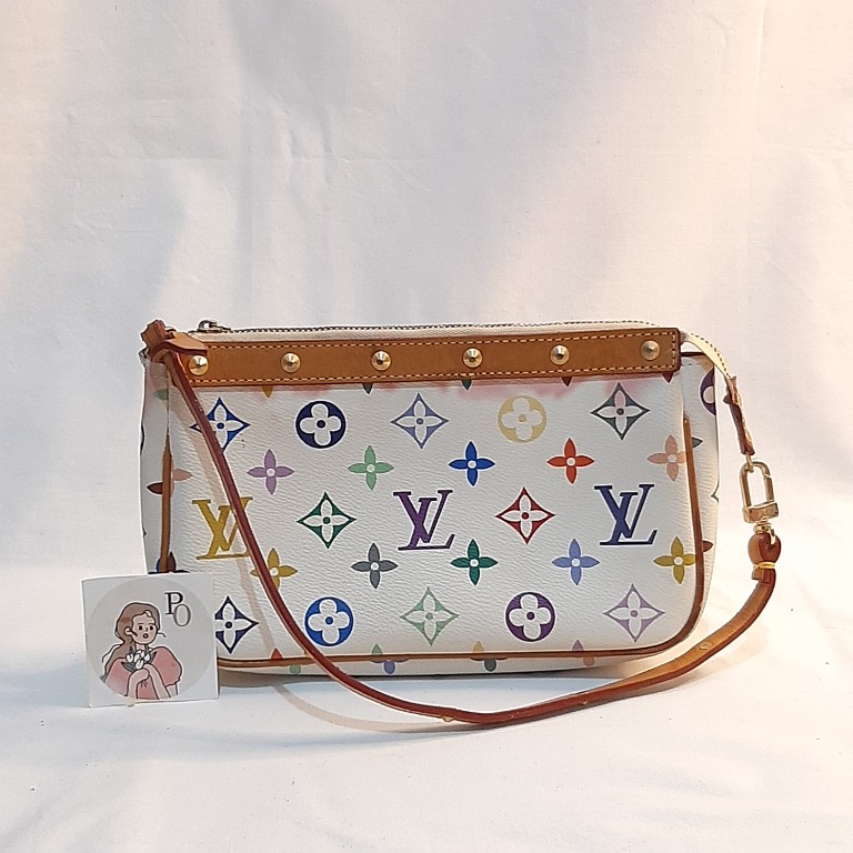 white pochette