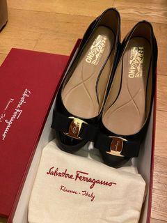 Authentic Black Salvatore Ferragamo Varina Ballerina Flats size 4 