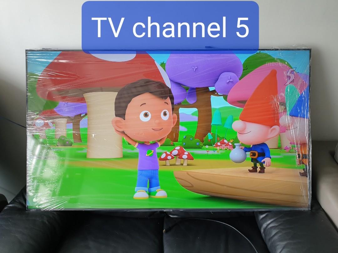 Samsung UA 65 Inch TU7000 KXXT Crystal UHD 4K Smart TV Wif Remote