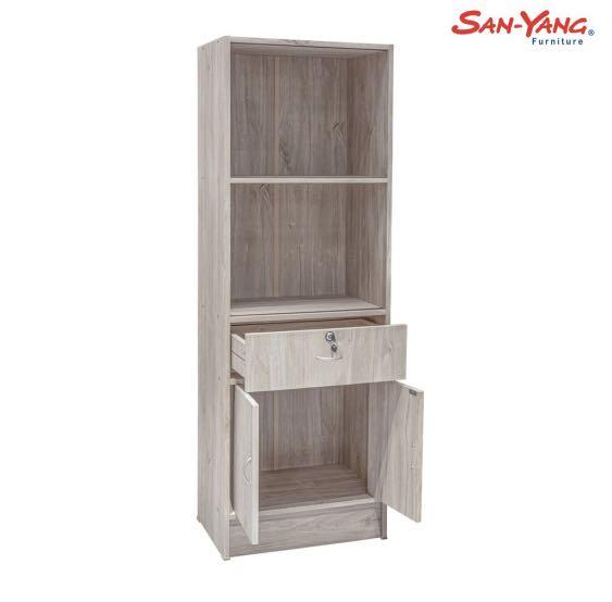 SAN YANG BOOKSHELF 400340 (IVORY OAK) (Category: Shelves, Cabinets & Racks) located in Batangas. Submitted by anythingkavouge (Listing ID 1157436089, Image 2). Description: RFS: DECLUTERRING. PURCHASE ANOTHER CABINET. USE ONLY FOR A MONTH. 2,950 ORIGINAL PRICE. 🛍ITEM IS ALREADY ASSEMBLED. MAY SABLAY SA PAGKAKAGAWA, YUNG LOCK NG CABINET SA BABA. BUTTT STILL FUNCTIONAL AND SERVE ITS PURPOSE. 🛍 PICK UP AT MANDALUYONG AREA. San-Yang Bookshelf 40034