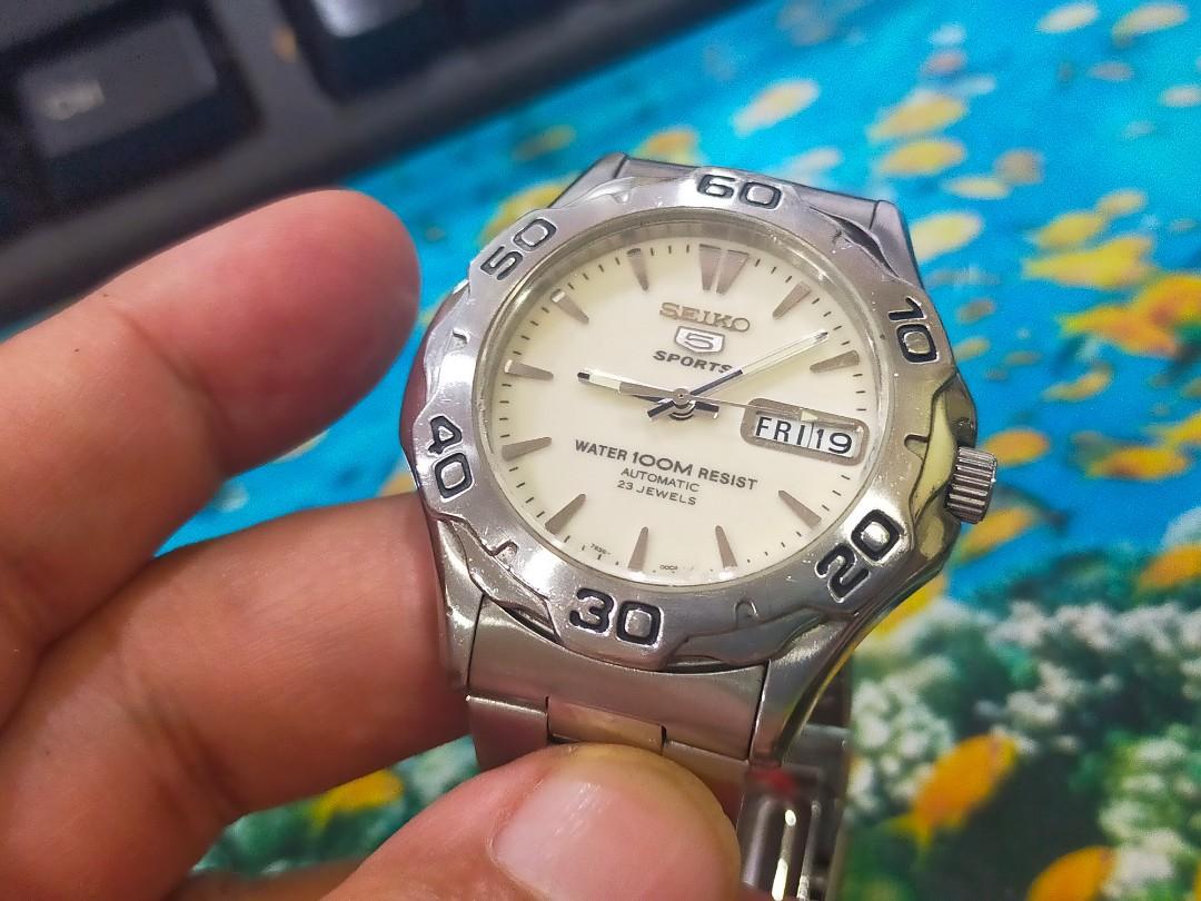 Seiko time store corp 7s36a