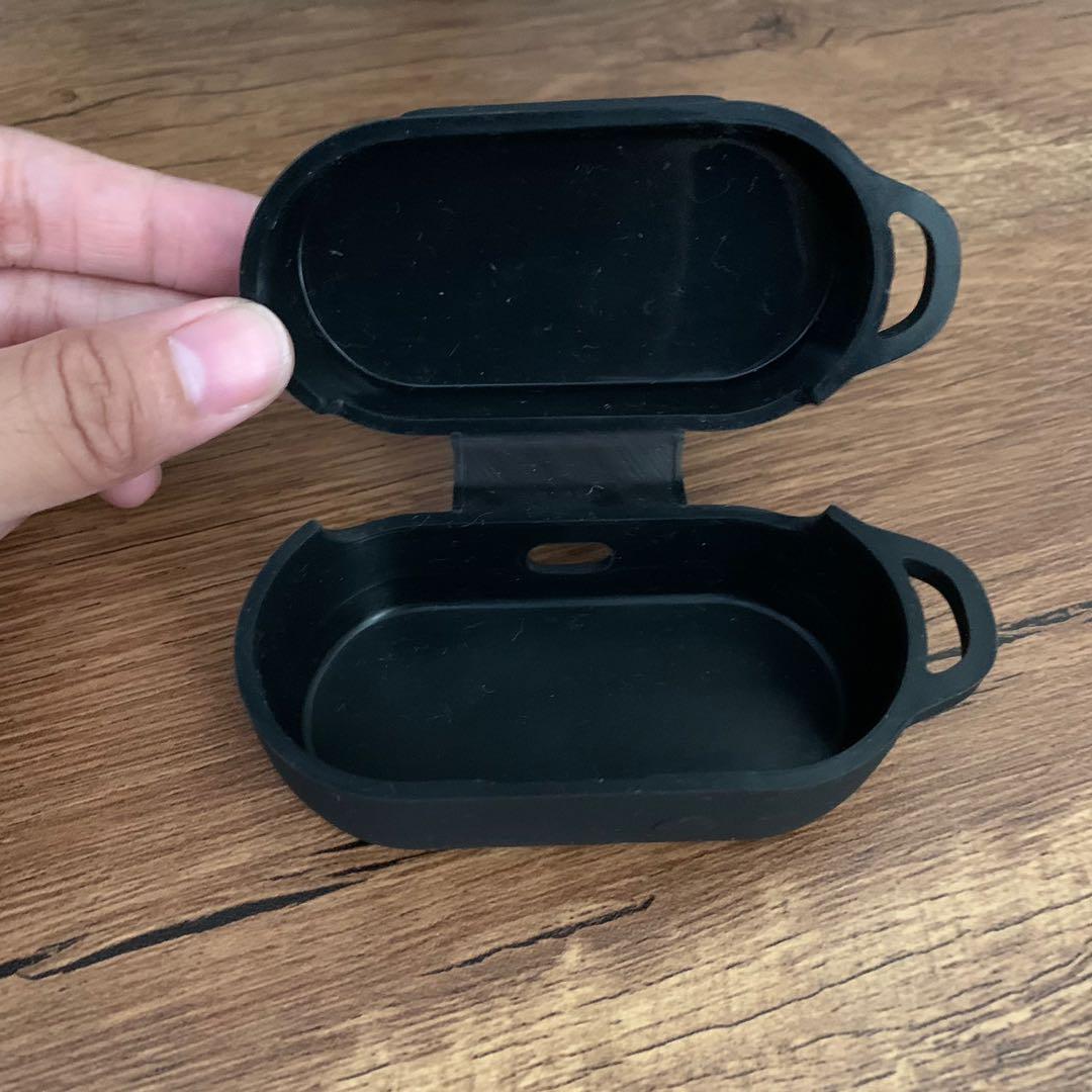 Skullcandy Sesh Silicone Protector (Category: Earphones) located in Paranaque City. Submitted by jntspns (Listing ID 1157313129, Image 2). Description: This is a silicone protector only For Skullcandy Sesh Earbuds.