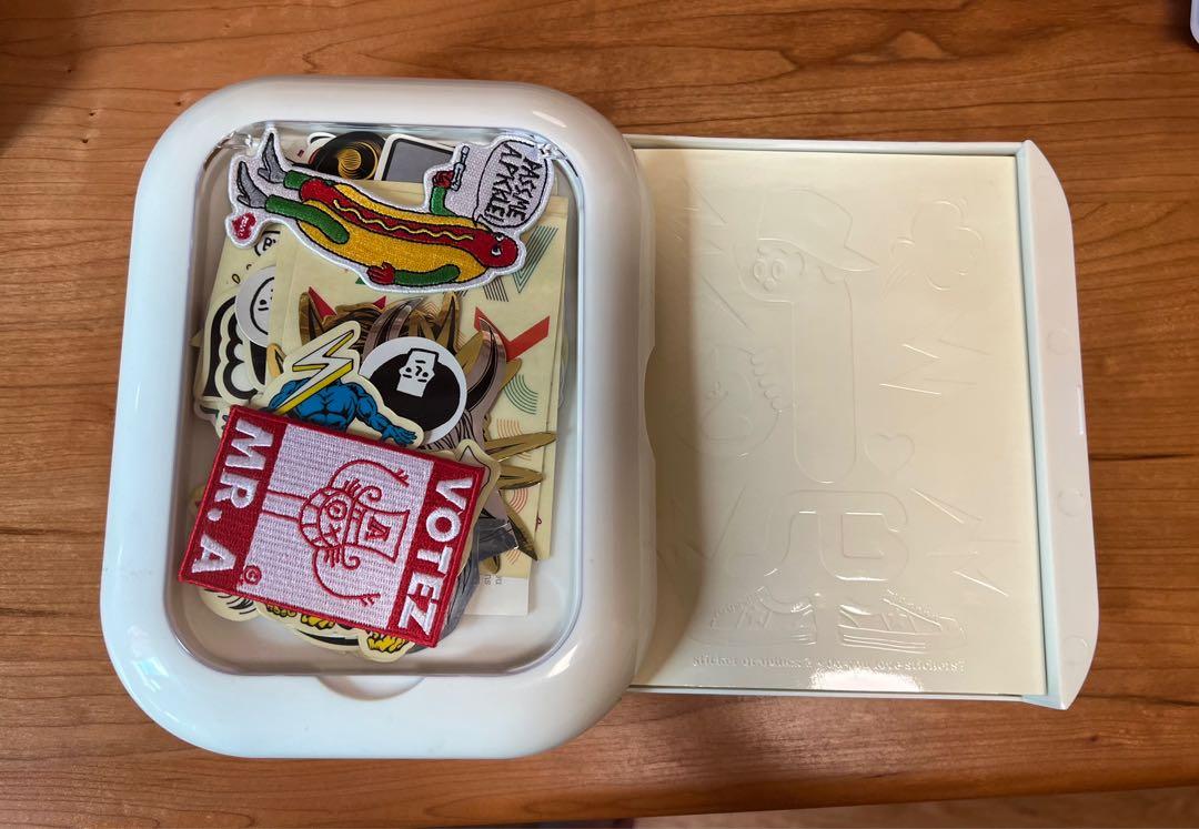 Sticker Graphics 2: Do You Love Stickers? (white), 興趣及