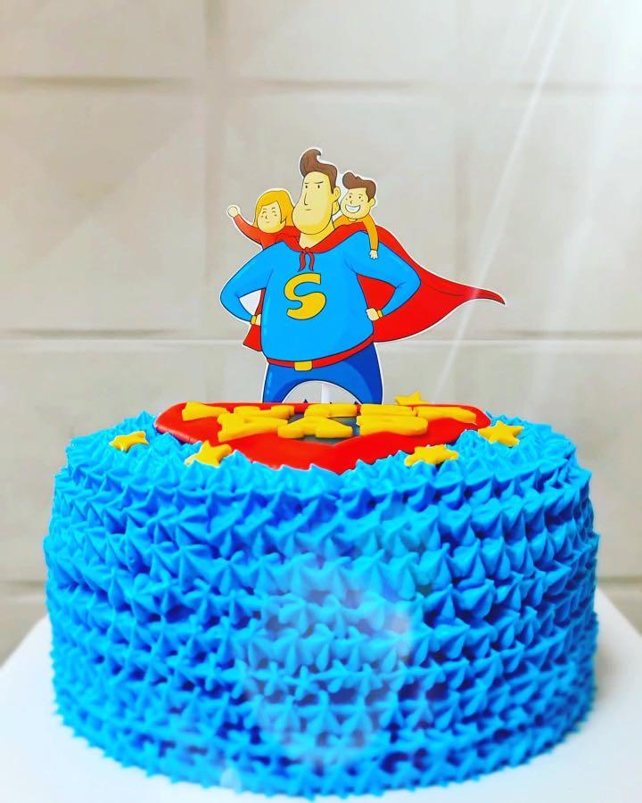 BDC269 – Superman Cake 22cm extra layer – Cakes for Africa