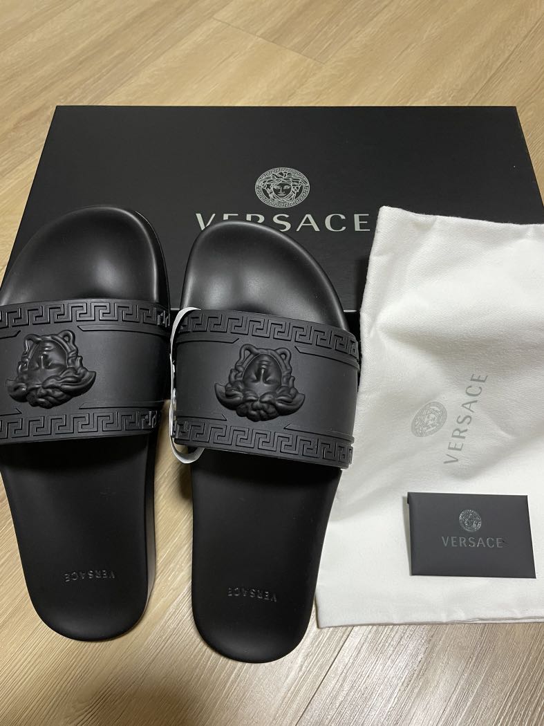Medusa top pool slides