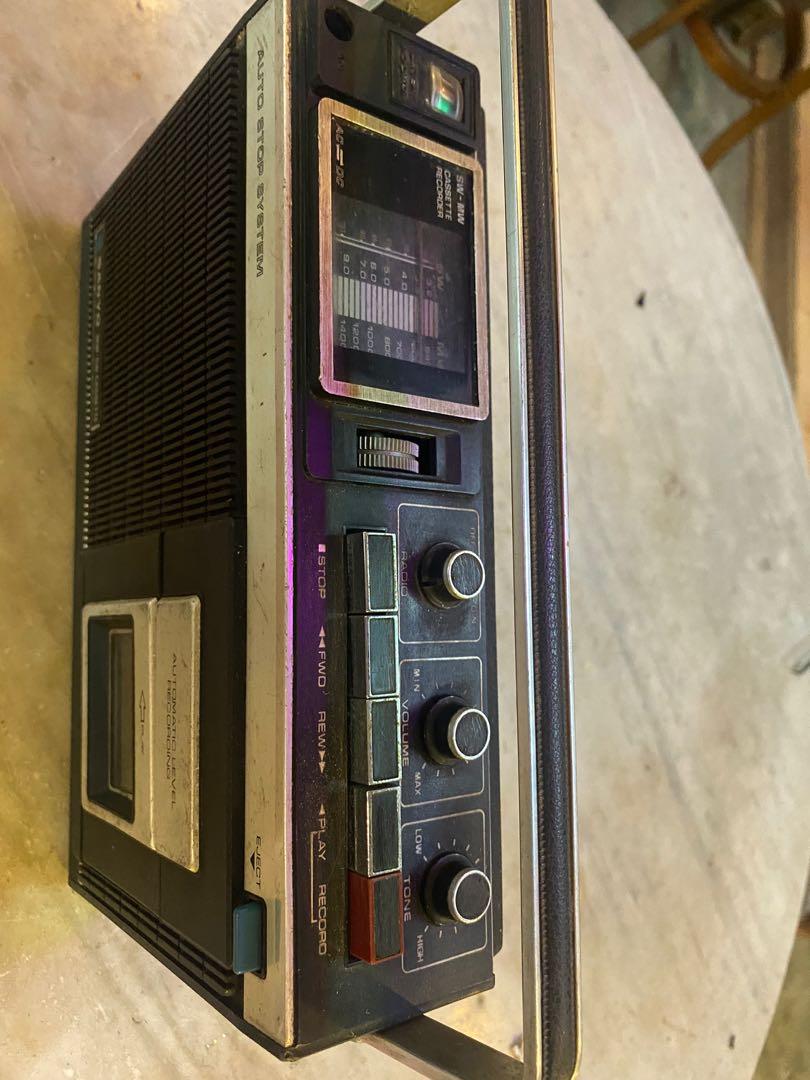 Vintage Sanyo Radio Cassette Recorder., Audio, Portable Music Players